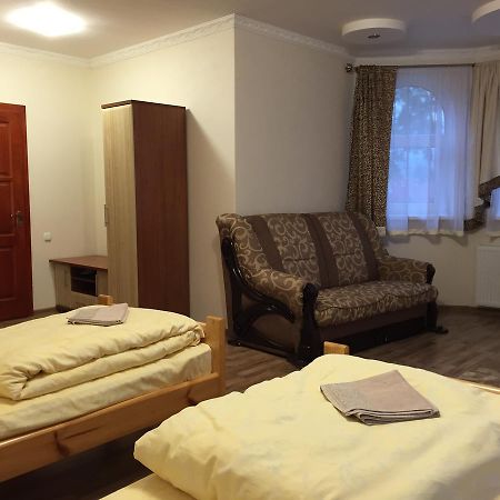 Franc Hotel Yasinya Ngoại thất bức ảnh