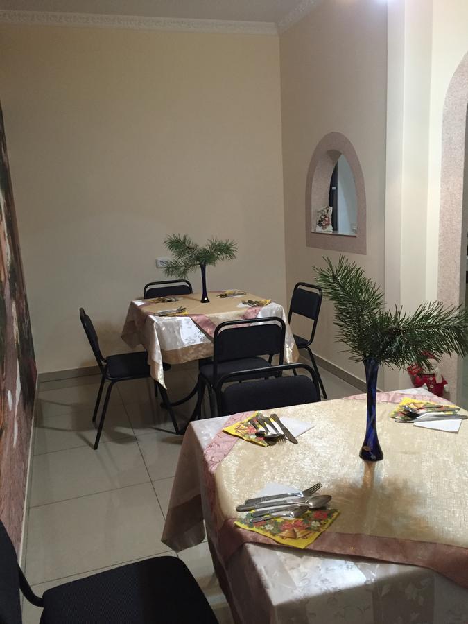 Franc Hotel Yasinya Ngoại thất bức ảnh