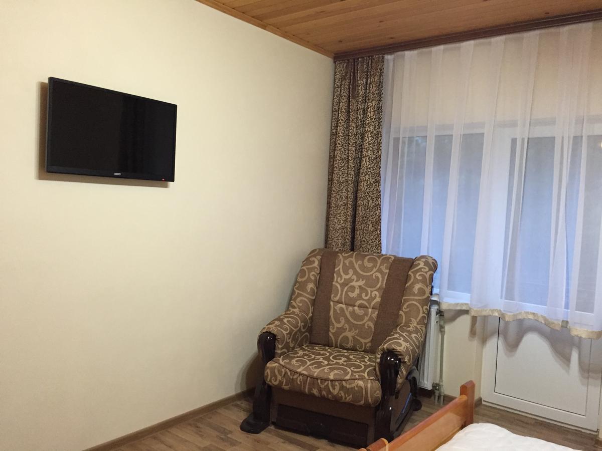 Franc Hotel Yasinya Ngoại thất bức ảnh