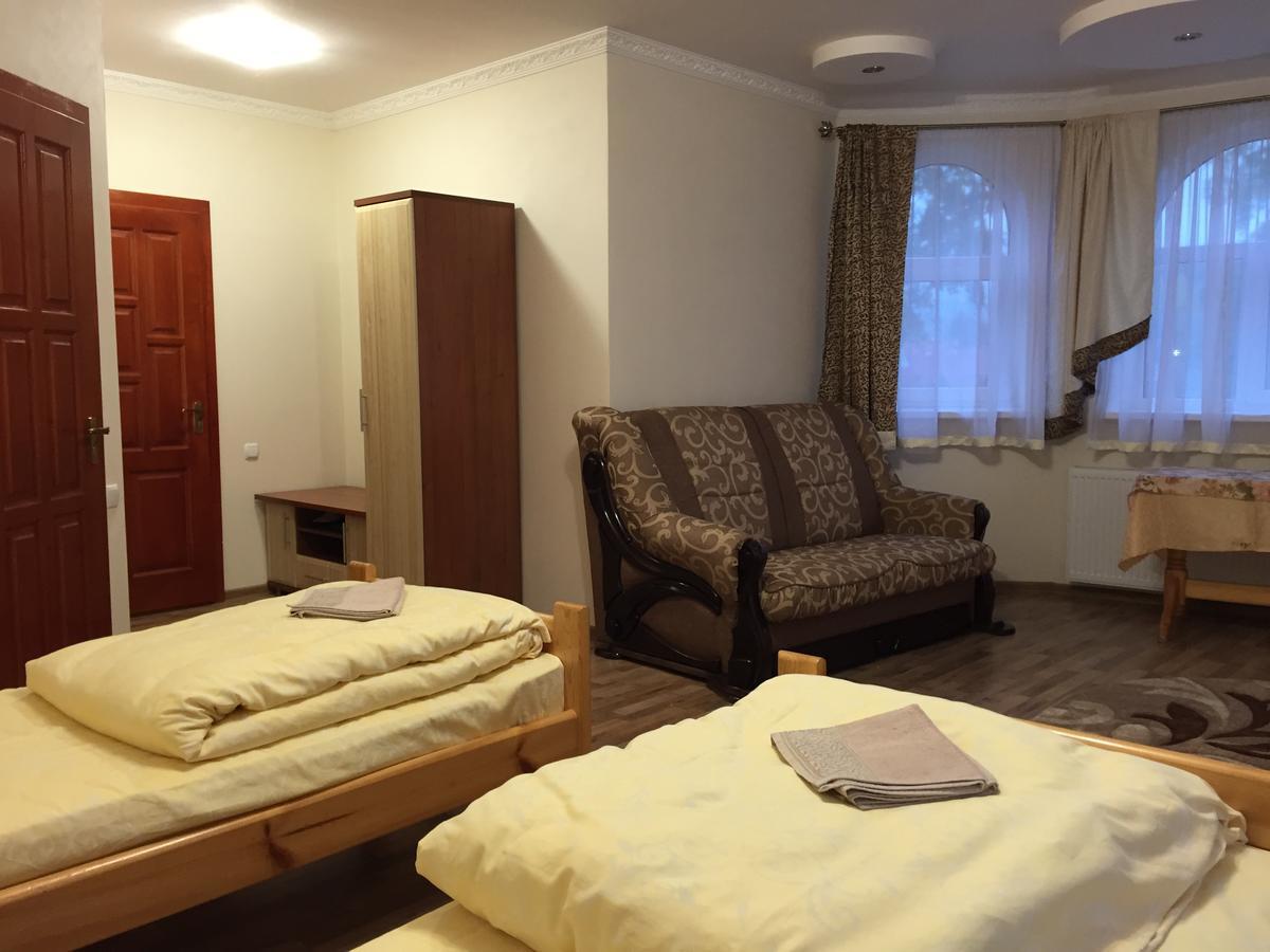 Franc Hotel Yasinya Ngoại thất bức ảnh